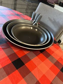 Set of 3 Nonstick Frying Pans