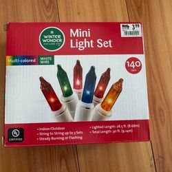 Mini Christmas lights - 140 Lights.
