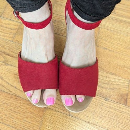 New Style & Co Woman's Size 8 Red Wedge Sandals