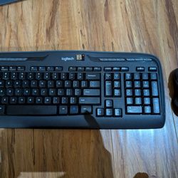 Combo Of Logitech Wireless Keyboard And Mouse