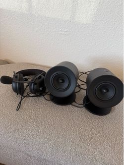 Speaker and headphones