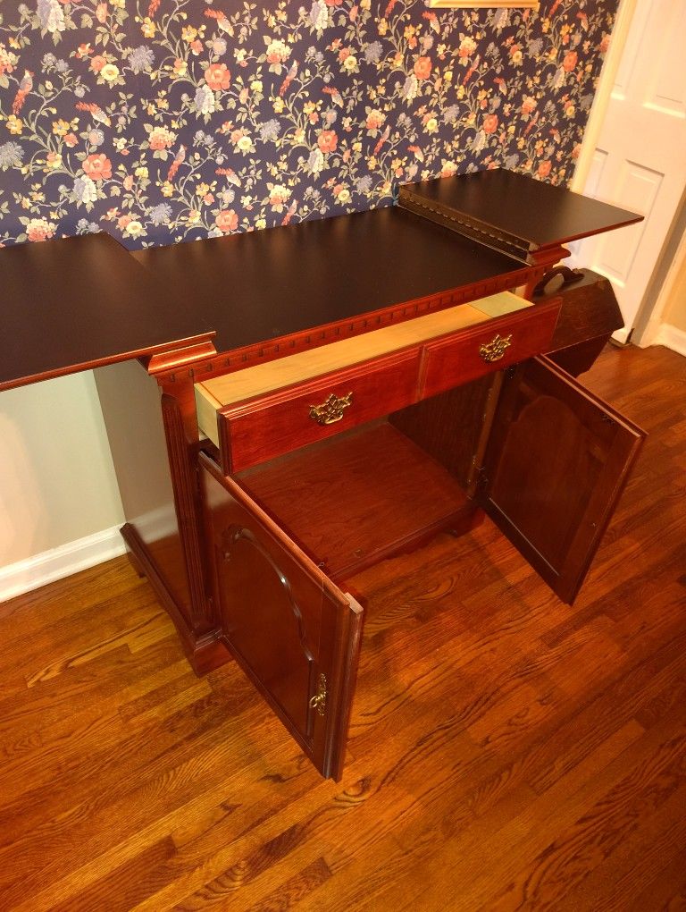 Complete Expandable Cherry Wood Dining Room Set