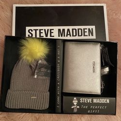 • Steve Madden Beanie & Crossbody Bag! •