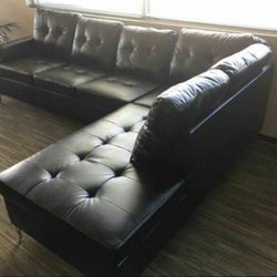 Black Faux Leather Sectional Sofa 🚛🚛Fast Delivery 🚛🚛 Financing Available/No Credit Check 