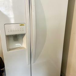 Whirlpool Refrigerator 