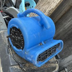 B-air blower / Fan strong power no issues Size medium good condition 65
