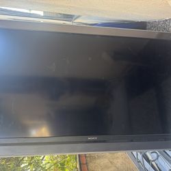 Large Sony TV 2007