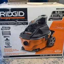 RIDGID 4 GALLON 5.0 PEAK HP PORTABLE WET/DRY SHOP VACUUM WITH FINE FILTER, LOCKING HOSE AND ACCESSORIES 