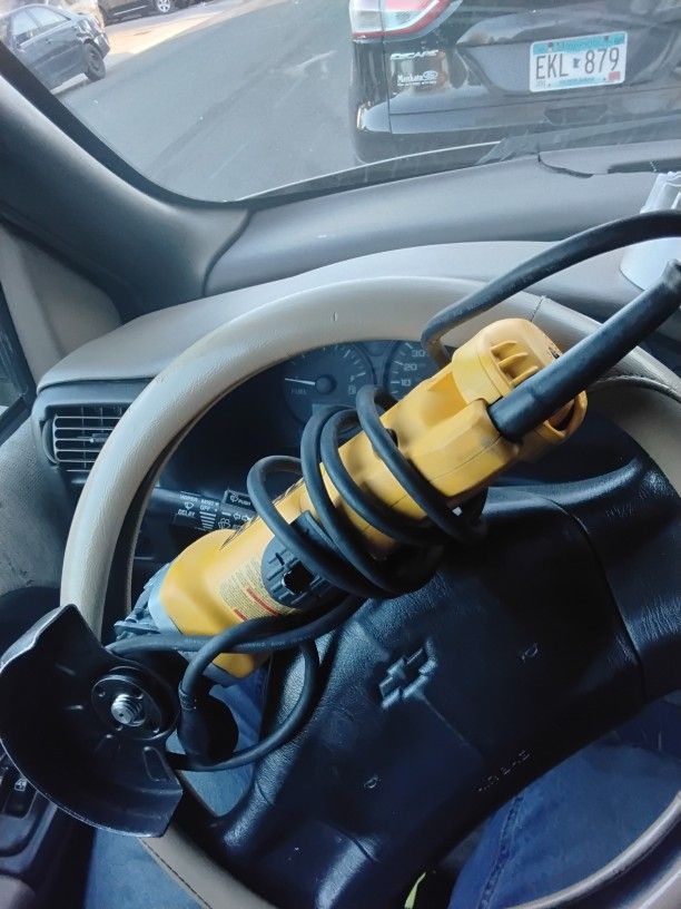 DEWALT 13 Amp Corded 4.5 - 5 in. High Performance Angle Grinder