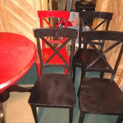 Red/Black Table w/4chairs