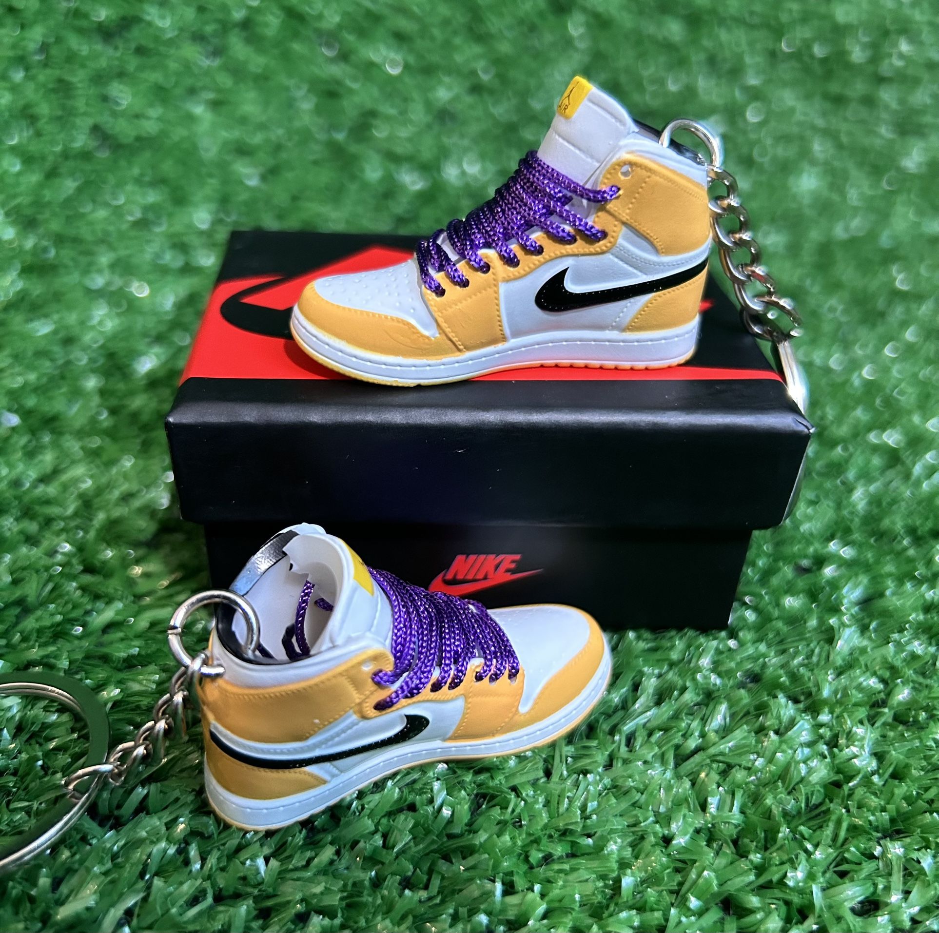 JORDAN 1 RETRO HIGH LAKERS 3D MINI SNEAKERS PAIR KEYCHAINS WITH BOX