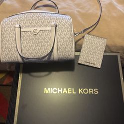 Michael Kors purse 