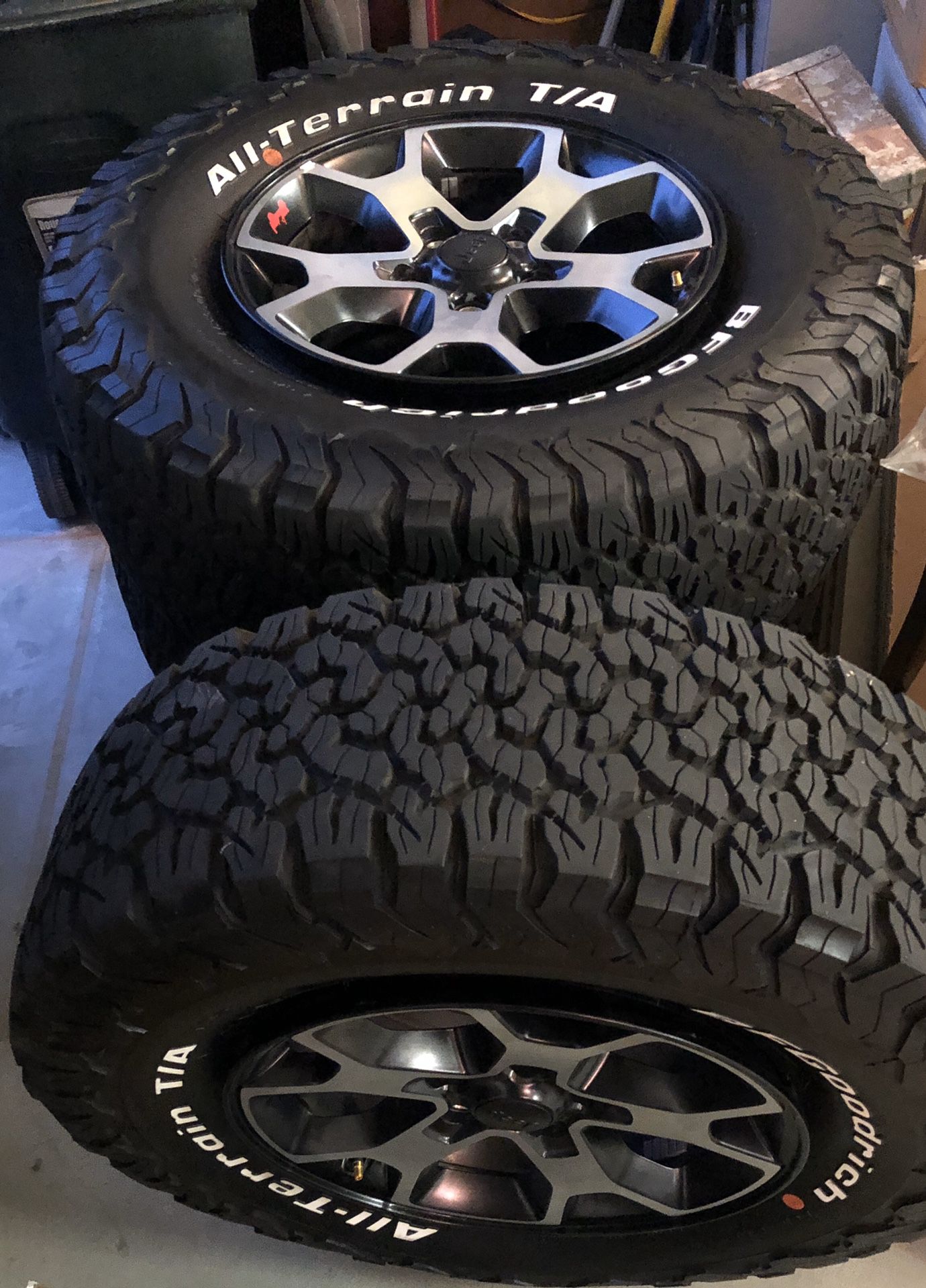 (4) 17" Jeep Wrangler Rubicon JL Gladiator 2018 2019 2020 OEM wheels rims tires BFG