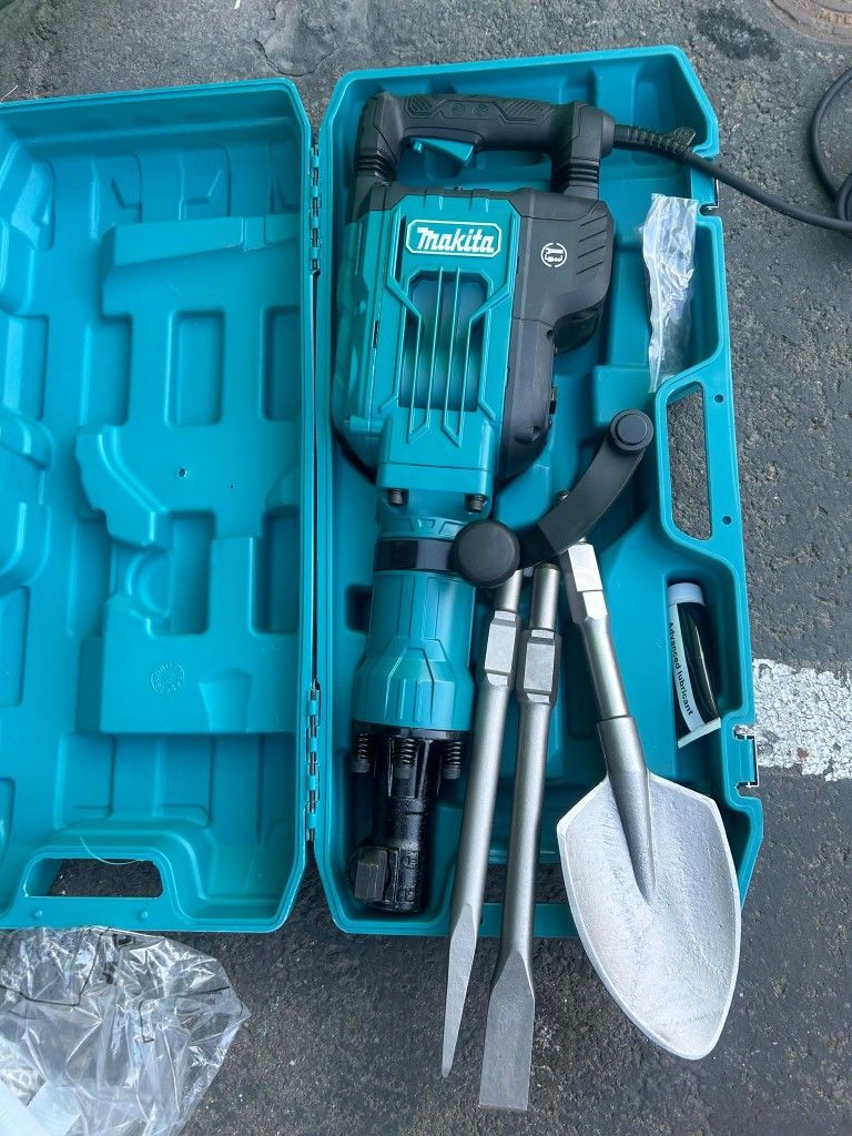 MAKITA DEMOLITION HAMMER