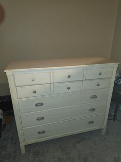 Title:
Ethan Allen Swedish Home 3-Piece Bedroom Set - Solid Maple Linen Finish