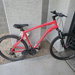 New Rockrider ST100 Bike 10672- 41EROCKST100