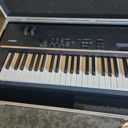 Yamaha CP4 Stage Piano