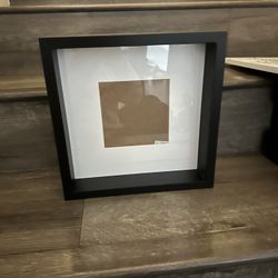 6 Square Frames 