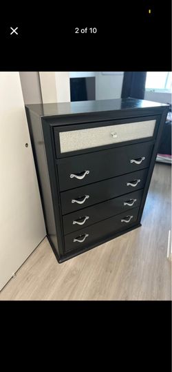 Dresser Chest