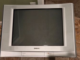 SONY TRINITRON COLOR TV FOR GAMING