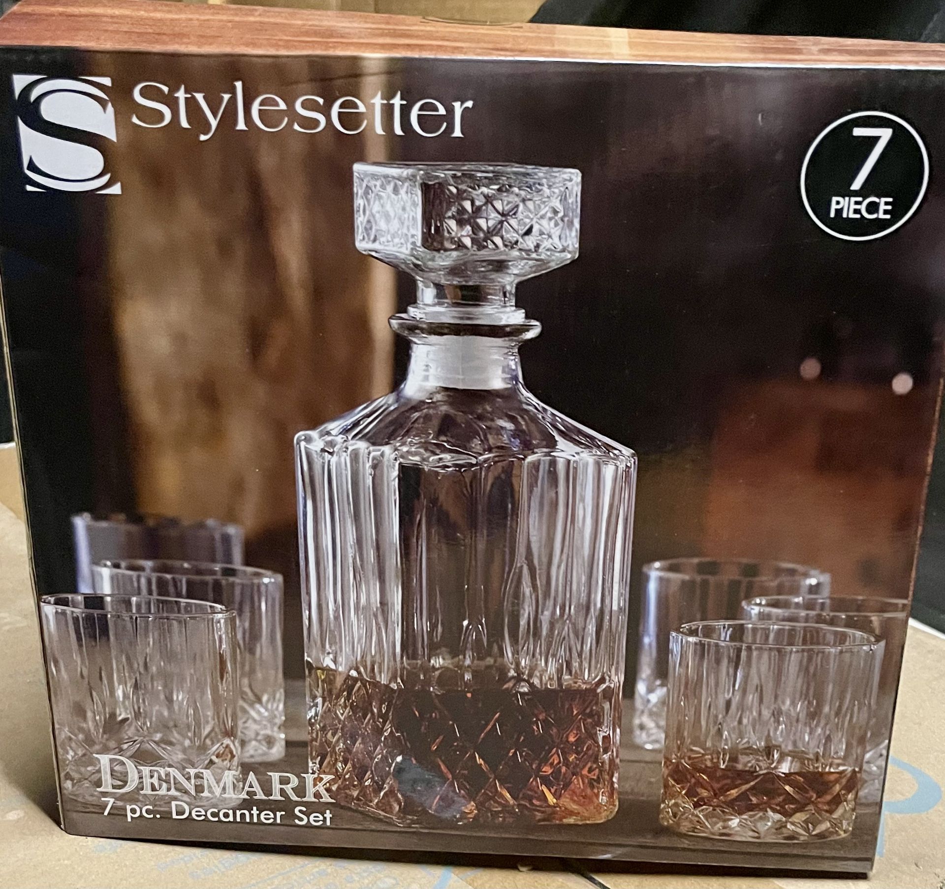 NEW Decanter Set
