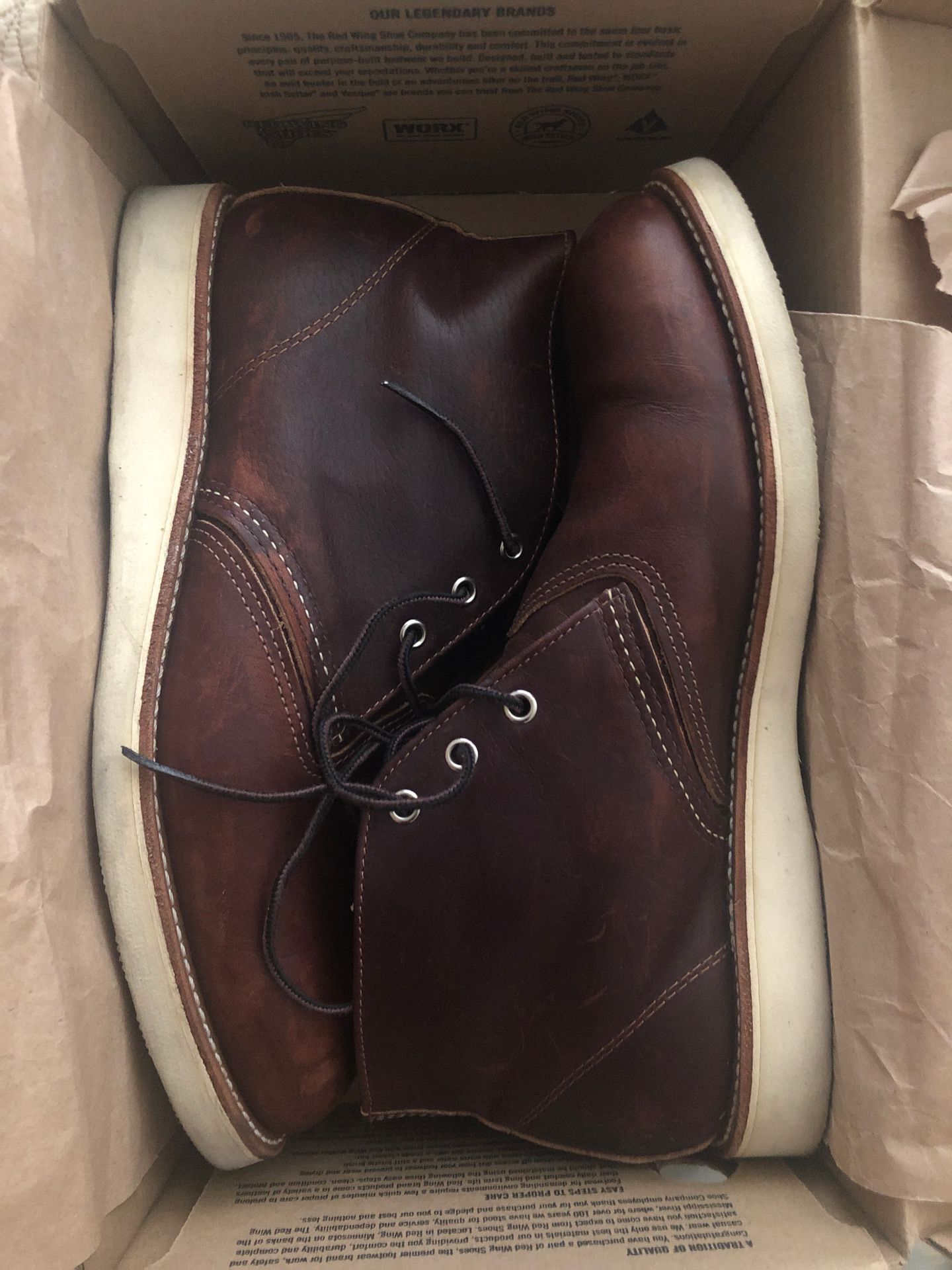 Redwing Boot Men’s Chukka Silky Smooth Shoes
