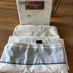 Queen Flat Bed Sheet With 2 White Pillowcase