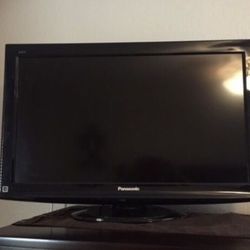 32 Inch Panasonic Viera TV