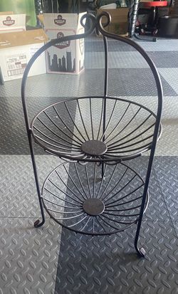 Metal Stand 22 Inch Tall 