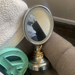 Markup Mirror With Light 