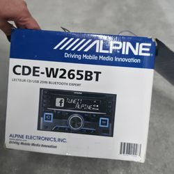 Alpine CDE-W265BT Bluetooth Radio + Wires