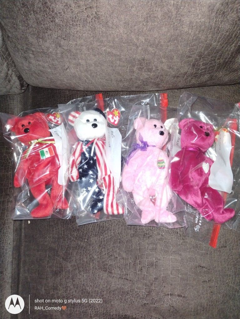 Collectable Beanie Babies! Assorted
All kept in plastic with tag
