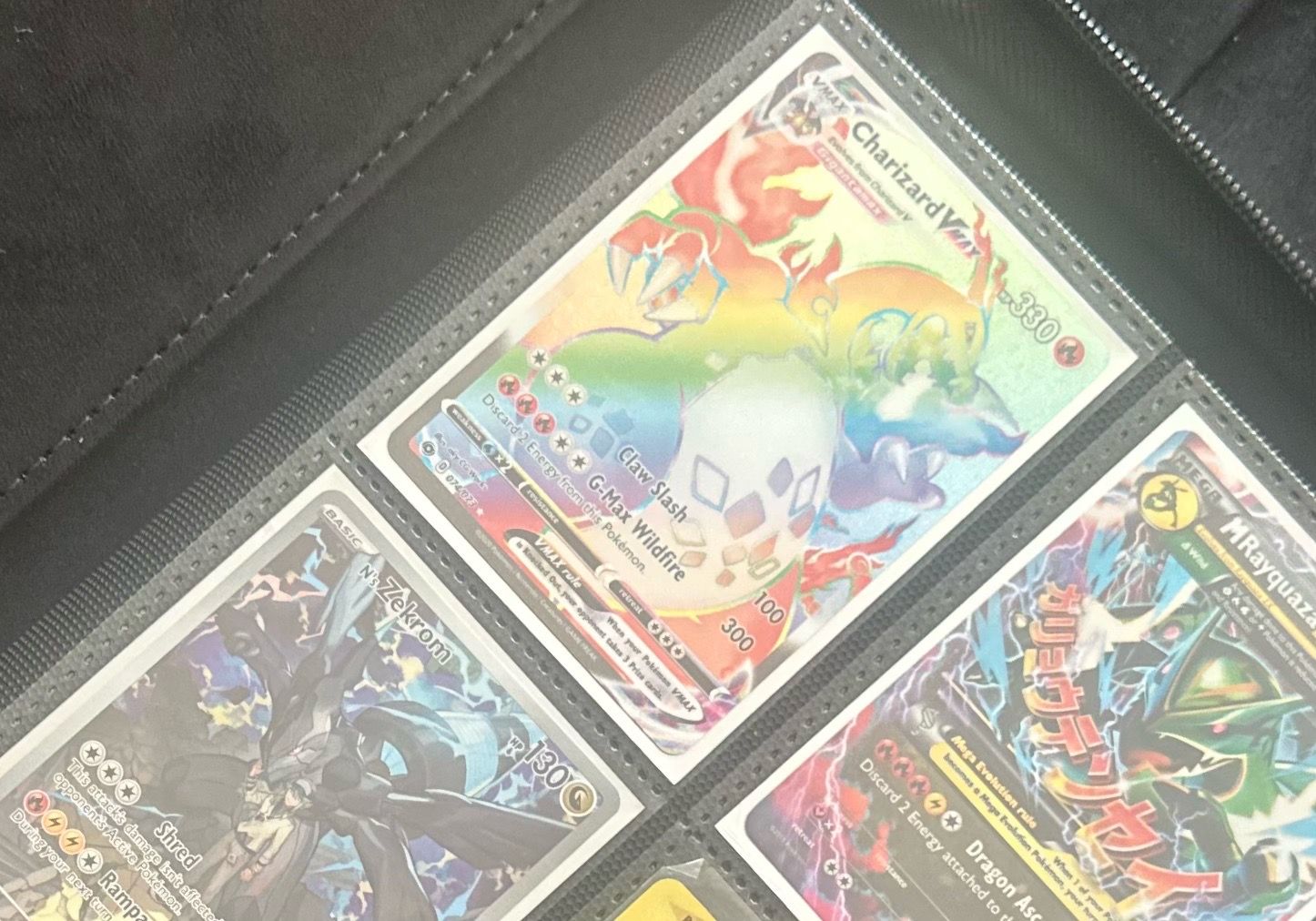 *Mint* Rainbow Charizard VMax
