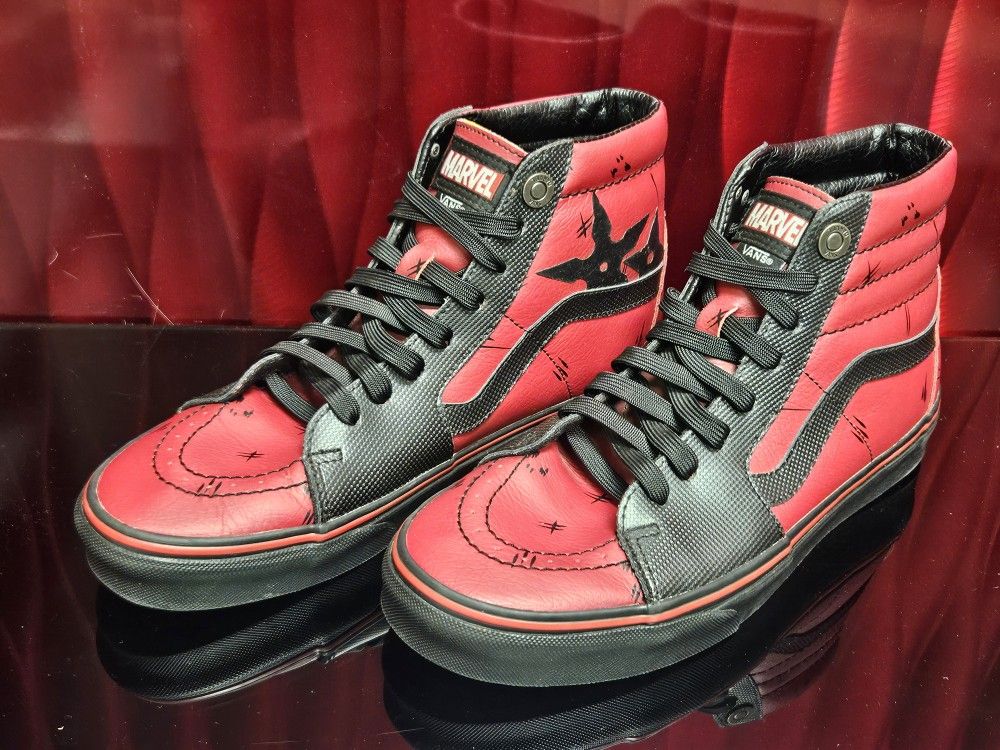Vans x Marvel Deadpool Sk8 Hi – Men’s 8.5 / Women’s 10