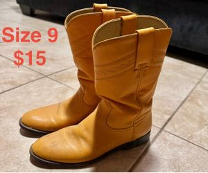 Size 9 western boots $15