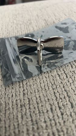 Small Silver Metal Bow For Phones