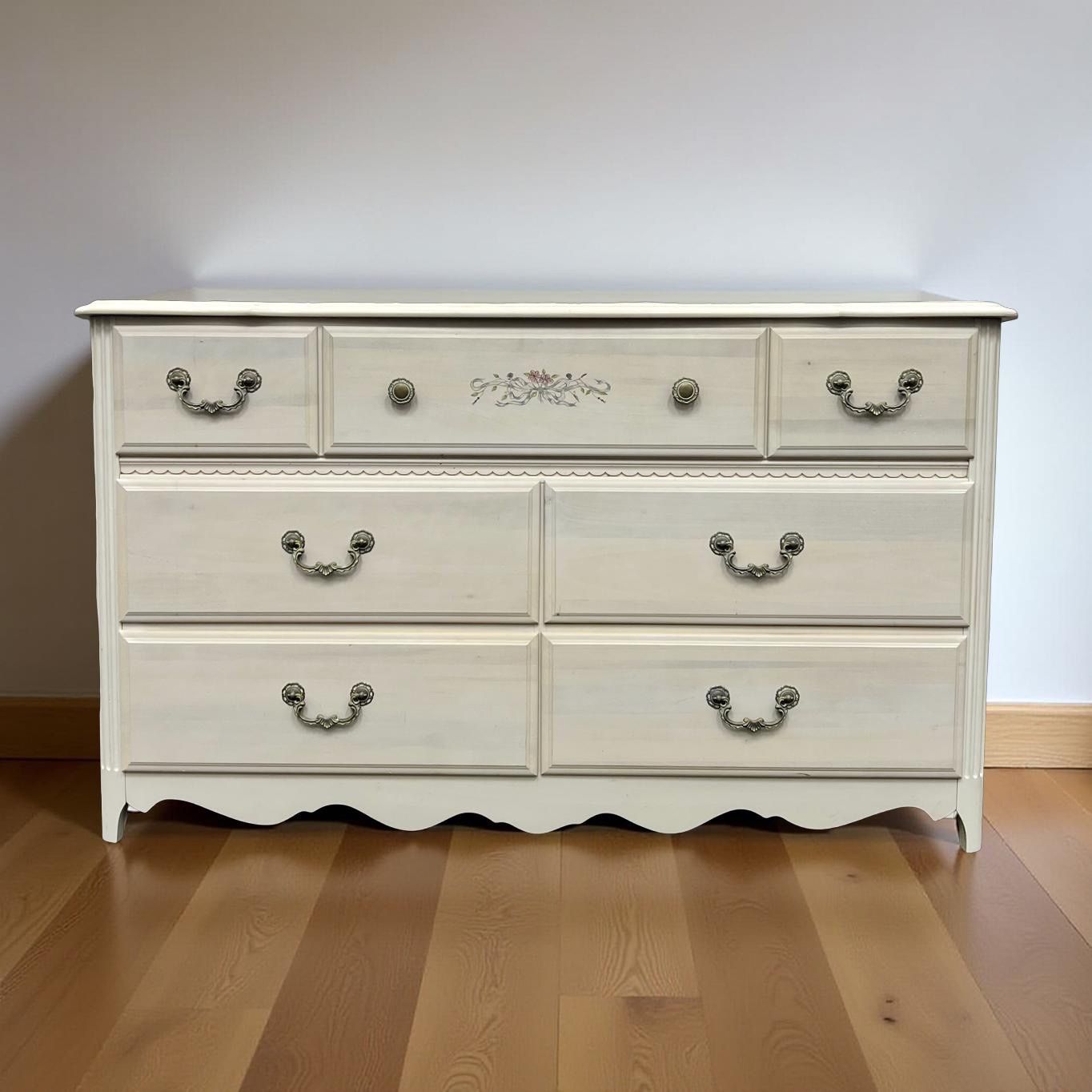 Free Delivery - White Vintage Dresser