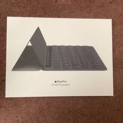 $70 NEW iPad Pro 10.5 Smart Keyboard ! ! ! ! !