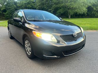 2010 TOYOTA COROLLA LE.   $5,999