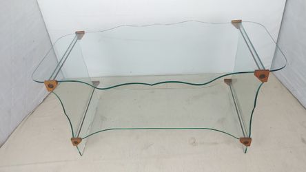 Vtg.Beautiful glass coffee table