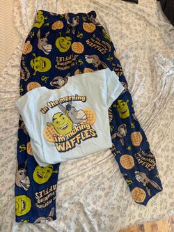 Shrek 'I'm Making Waffles' Pajama Set
