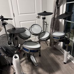 Simmons Titan 70 Drum Set