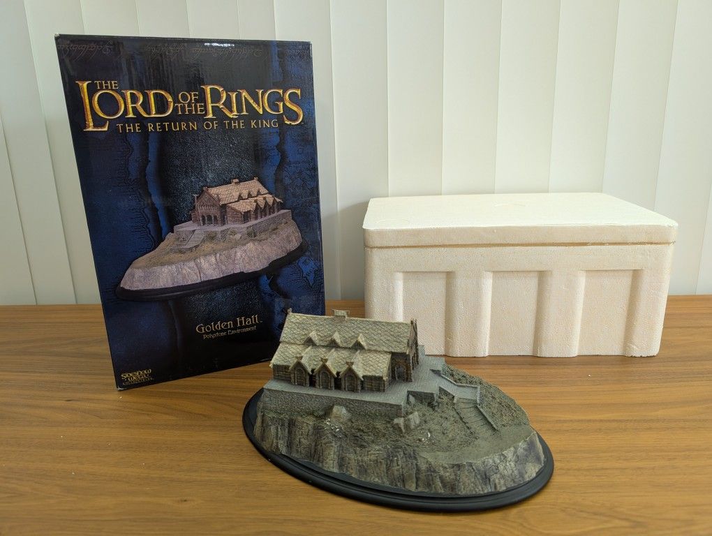 Lord of the Rings Golden Hall Polystone Environment