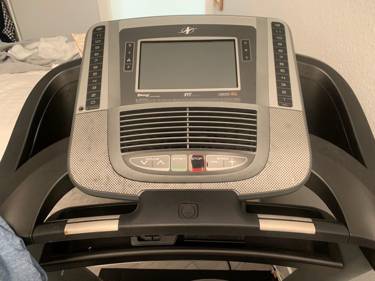 NordicTrack C1650 Treadmill for Sale in San Diego, CA OfferUp