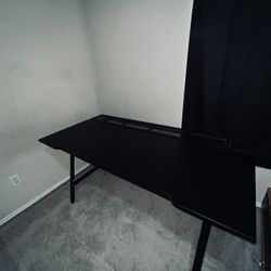 Black Gaming Desk 