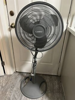 Adjustable Gray 16 Inch Lasko Fan