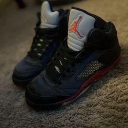 Air Jordan retro 5's (boys)