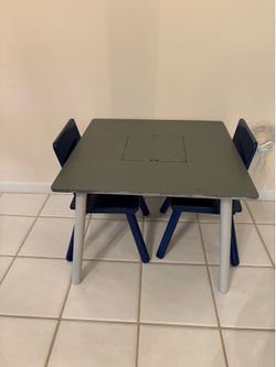 Child table and chair set