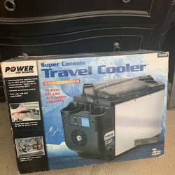 *Brand New* Travel Cooler / Warmer