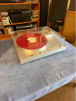 Vintage Yamaha P-550 Full-Automatic Turntable – Excellent Condition